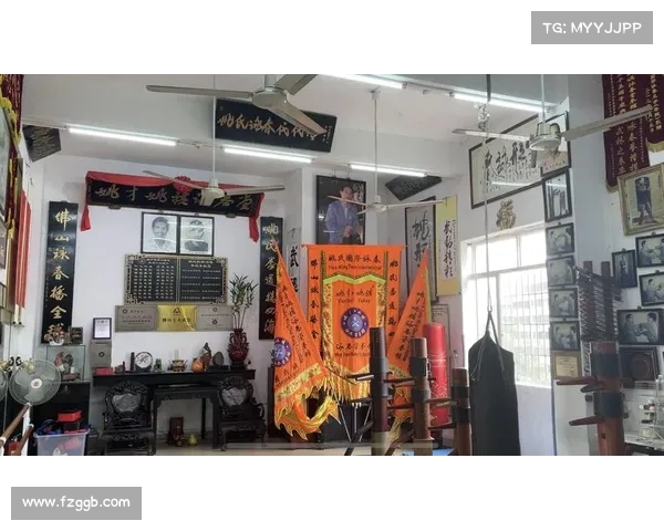 印尼华裔选手赛前回乡祭祖 赴佛山姚氏咏春堂寻根祈福 印尼华裔选手赛前回乡祭祖 赴佛山姚氏咏春堂寻根祈福